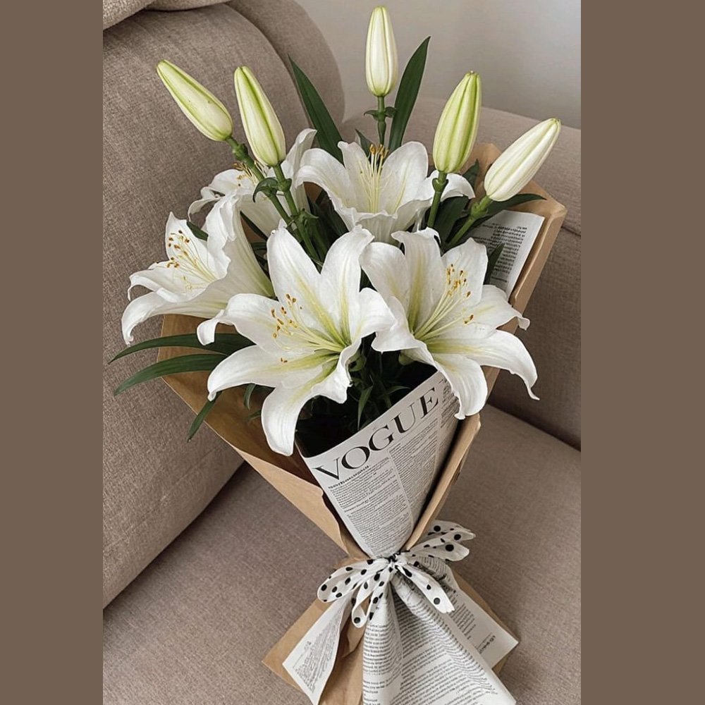 Elegant Lily Grace Stylish Bouquet